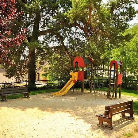 Chalet B3 * Saint-Fargeau-Ponthierry